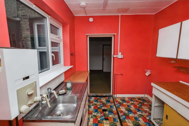 281 Odessa Road, Forest Gate, London, E7 9DZ 6