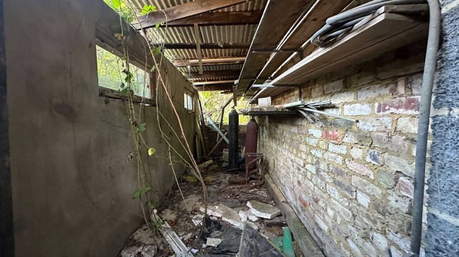 22 Marlpit Lane, Coulsdon, Croydon, CR5 2HB 1