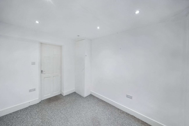 First Floor Flat, 47a Lower Boston Road, Hanwell, London, W7 3TP 6