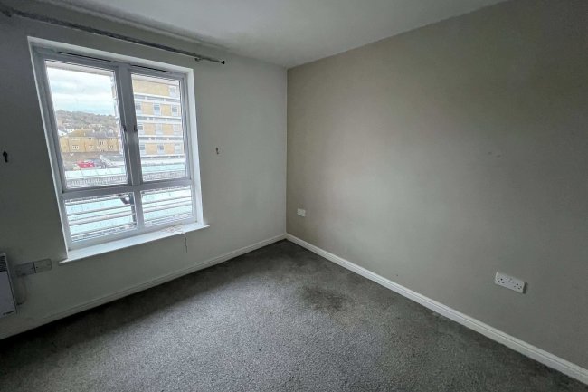 Flat 8, Block 7, Chantry Close, Abbey Wood, London SE2 9PF 3