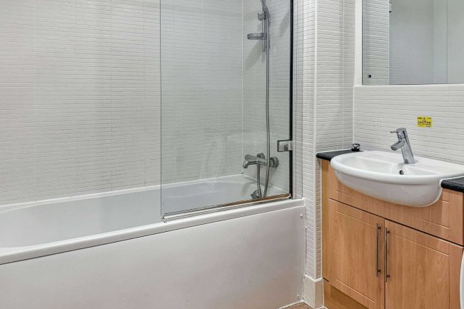 Flat 6, 250 High Street, Birmingham, West Midlands, B17 9PT 10