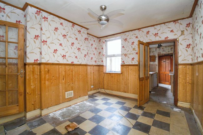 104 Stanton Street, Derby DE23 6NE 3