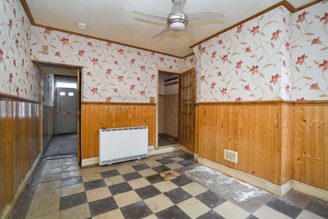 104 Stanton Street, Derby DE23 6NE 3