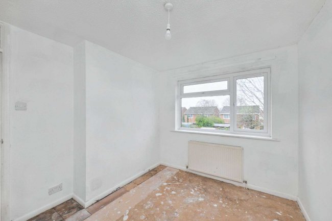 24 Milton Dene, Hemel Hempstead, HP2 7PE 5