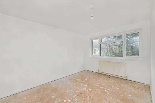 24 Milton Dene, Hemel Hempstead, HP2 7PE 5