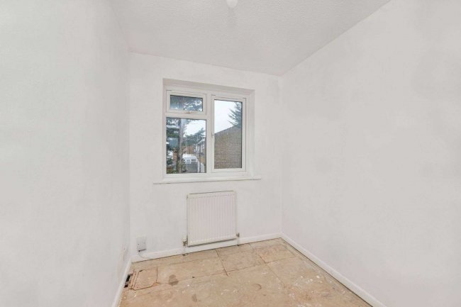 24 Milton Dene, Hemel Hempstead, HP2 7PE 5