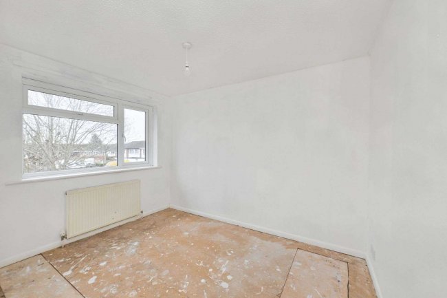 24 Milton Dene, Hemel Hempstead, HP2 7PE 5