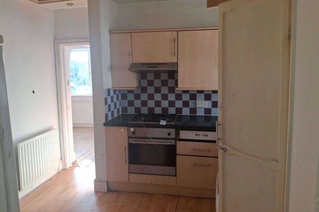 First Floor Flat, 18 Melmore Gardens, Cirencester, Gloucestershire, GL7 1NR 4