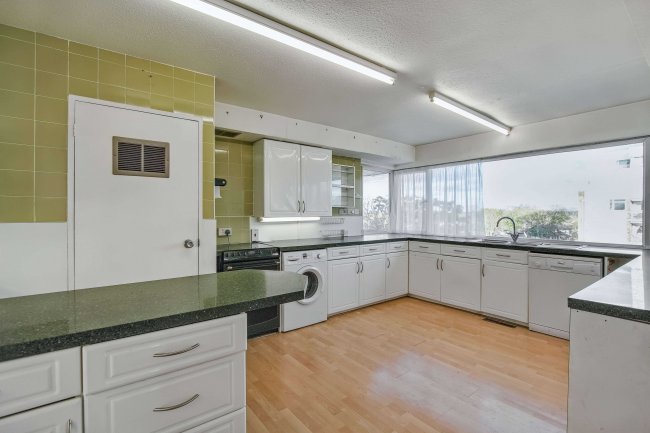 53 The Bowls, Chigwell, Essex, IG7 6ND 7