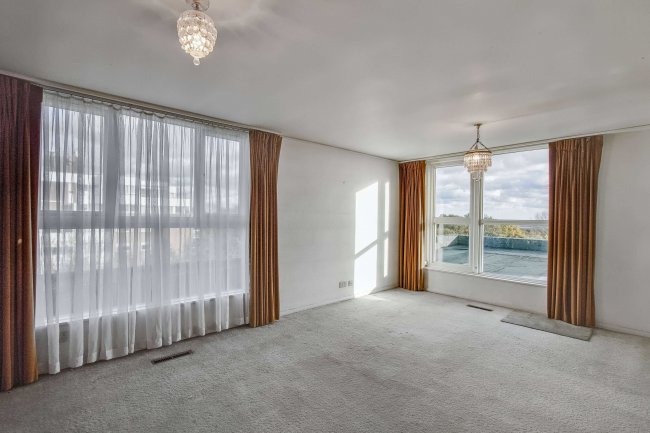 53 The Bowls, Chigwell, Essex, IG7 6ND 7