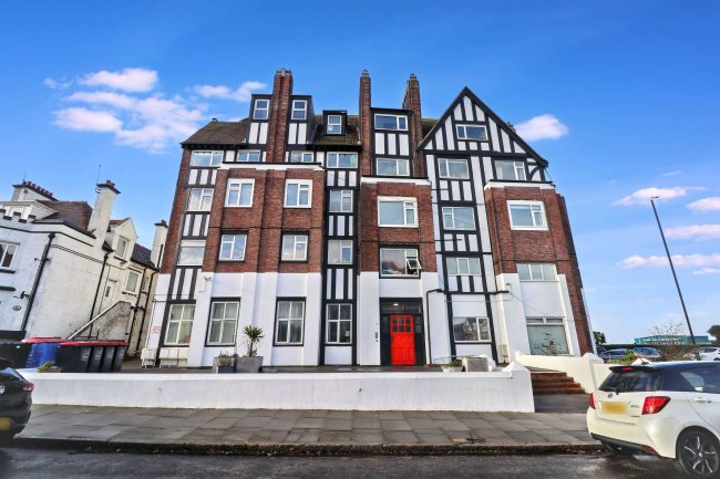 Flat 7, Florence Court, Eastern Esplanade, Cliftonville, Margate, Kent, CT9 2JD 3