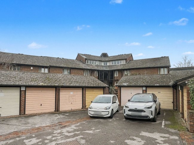 8 Osborne Place, Sutton, Surrey, SM1 4RJ 7