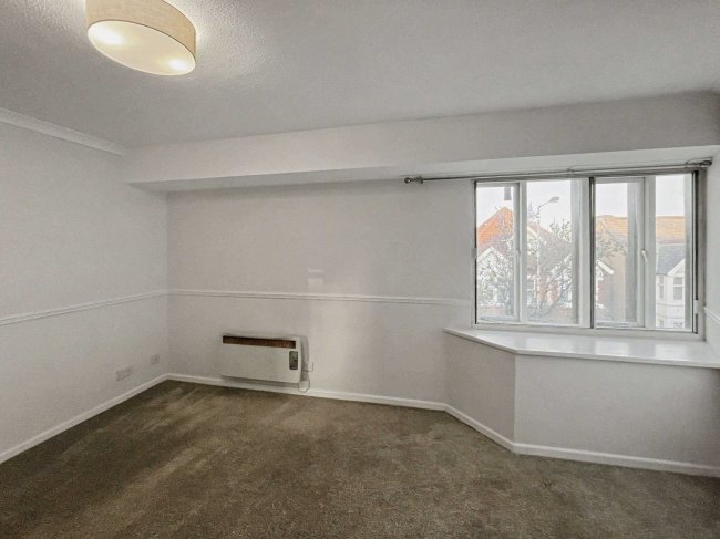 8 Osborne Place, Sutton, Surrey, SM1 4RJ 7