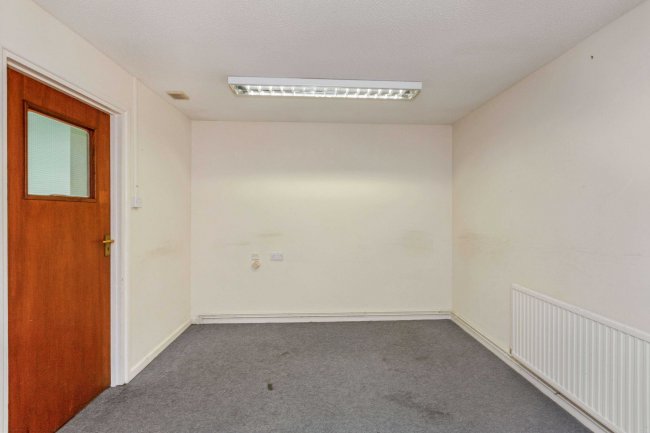 4 Woodhouse Court, Stantonbury, Milton Keynes MK14 6GB 6