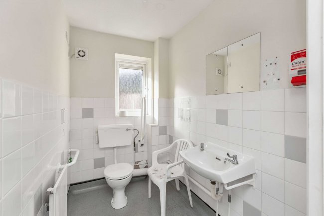 4 Woodhouse Court, Stantonbury, Milton Keynes MK14 6GB 6