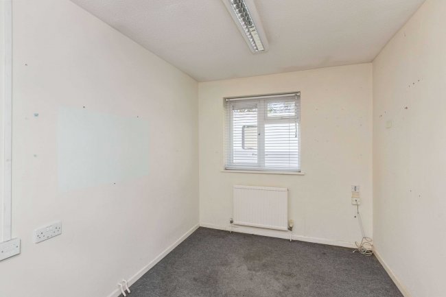 4 Woodhouse Court, Stantonbury, Milton Keynes MK14 6GB 6