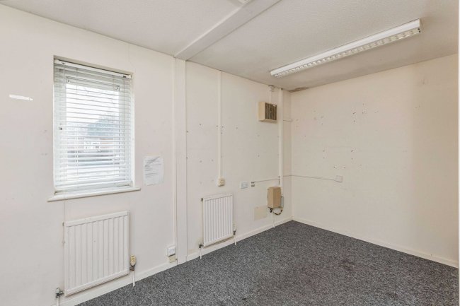 4 Woodhouse Court, Stantonbury, Milton Keynes MK14 6GB 6