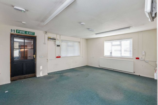 4 Woodhouse Court, Stantonbury, Milton Keynes MK14 6GB 6