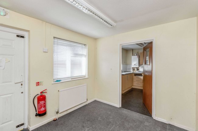 4 Woodhouse Court, Stantonbury, Milton Keynes MK14 6GB 6