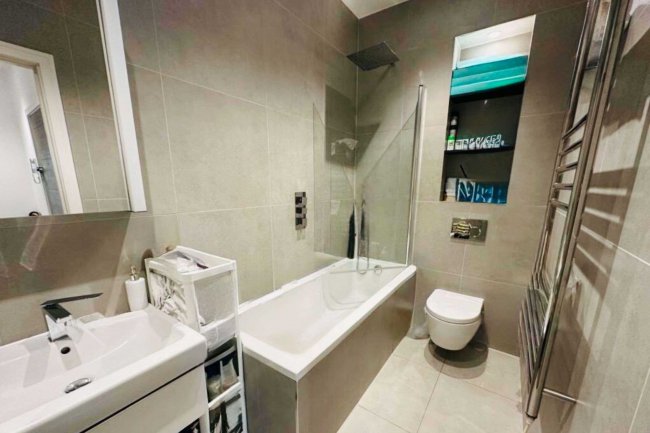 Flat 14, 5 Bath Road, Slough, Berkshire, SL1 3FX 1