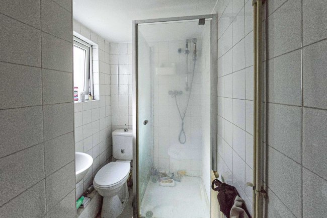 113 The Vale, Uxbridge Road, Acton, London, W3 7RQ 5