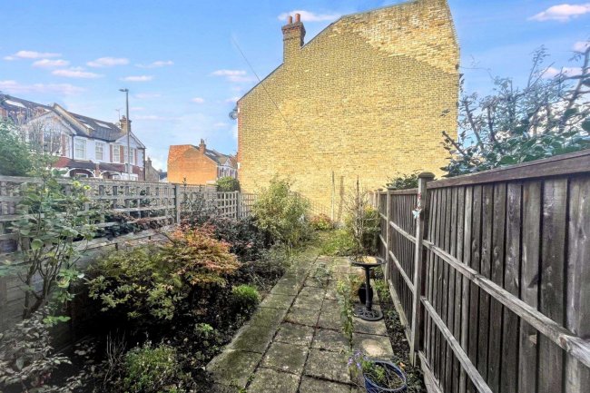 65 Burntwood Lane, London SW17 0AJ 2