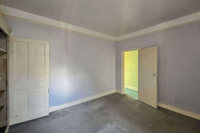 65 Burntwood Lane, London SW17 0AJ 2