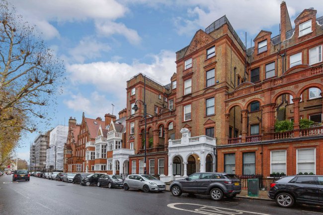 49 Harrington Gardens, South Kensington, London SW7 4JU 8