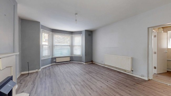 6A Boston Manor Road, Brentford, TW8 8DL 1