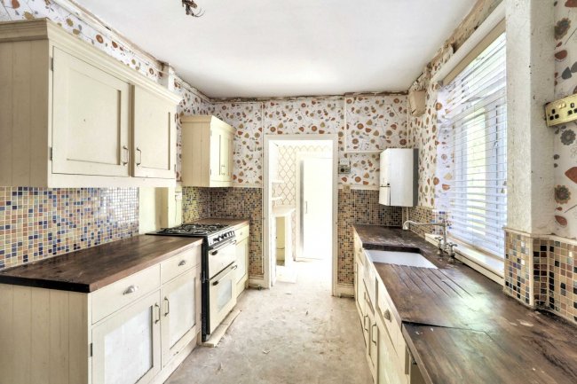 28 Chester Green Road, Derby, Derbyshire, DE1 3SF 7