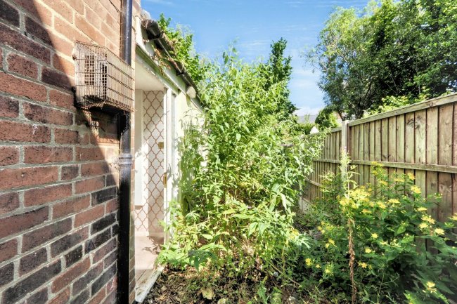 28 Chester Green Road, Derby, Derbyshire, DE1 3SF 7