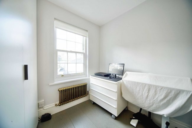 11 Squires Mount, Hampstead, London, NW3 1ED 3