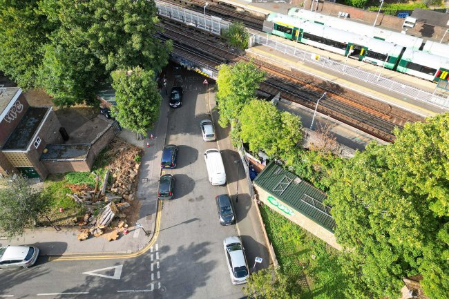 Lock up premises and land, Dagnall Park, Selhurst, London, SE25 6NS 3