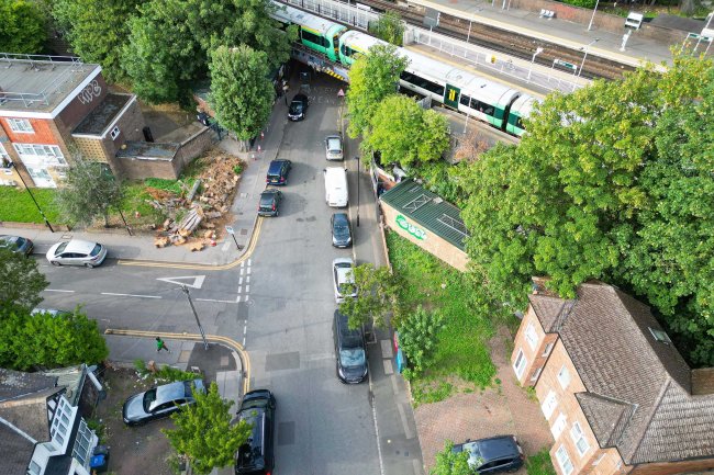 Lock up premises and land, Dagnall Park, Selhurst, London, SE25 6NS 3