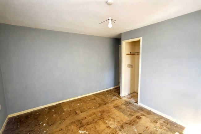 177 Tithe Farm Road, Houghton Regis, Dunstable, Bedfordshire, LU5 5JF 5