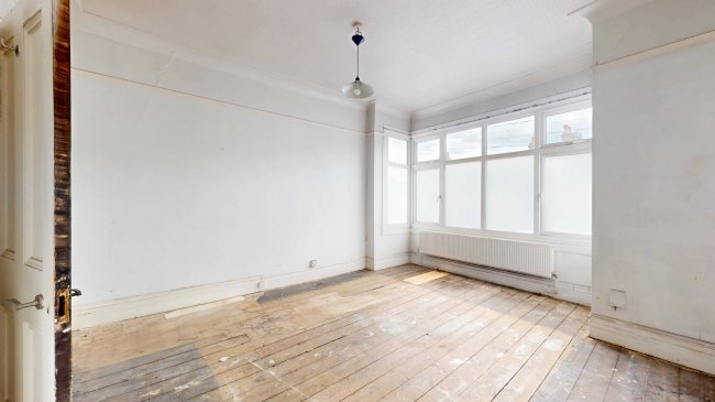 9 Arragon Gardens, Streatham, London, SW16 5LY 7