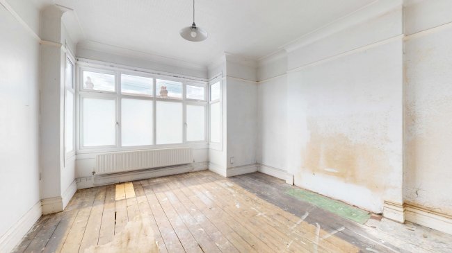 9 Arragon Gardens, Streatham, London, SW16 5LY 7