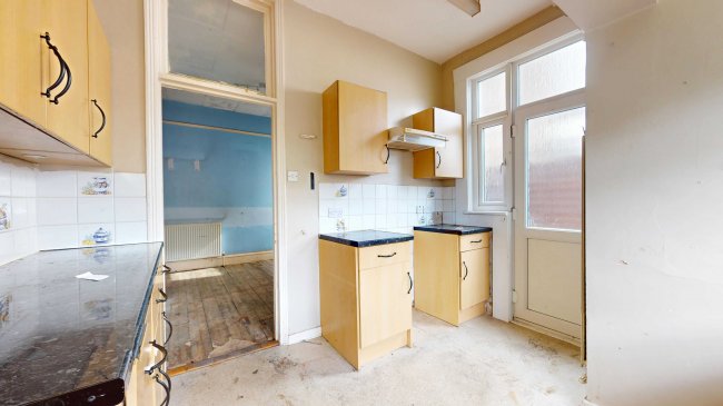 9 Arragon Gardens, Streatham, London, SW16 5LY 7