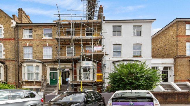 58C Colvestone Crescent, Hackney, London, E8 2LH 2