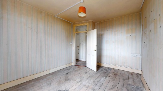 55 Greyhound Mansions, Barons Court, London, W6 8NY 5