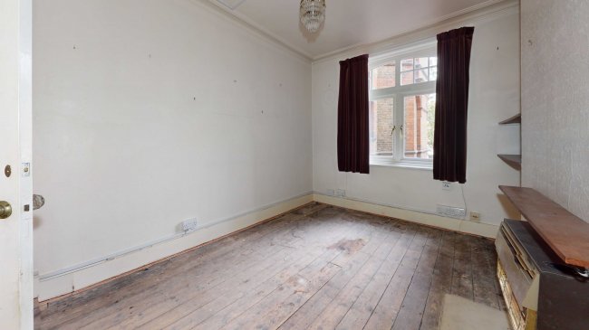 55 Greyhound Mansions, Barons Court, London, W6 8NY 5