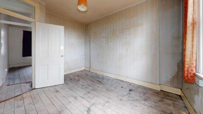 55 Greyhound Mansions, Barons Court, London, W6 8NY 5