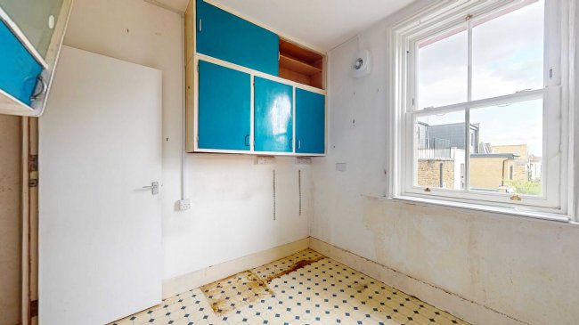 55 Greyhound Mansions, Barons Court, London, W6 8NY 5