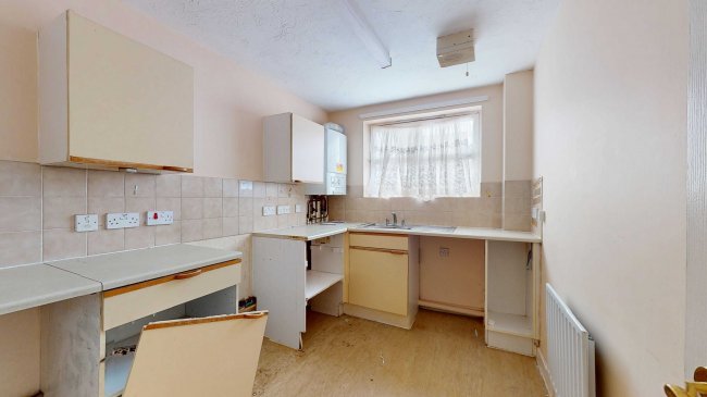 16 Longfellow Road, Walthamstow, London, E17 8DP 1