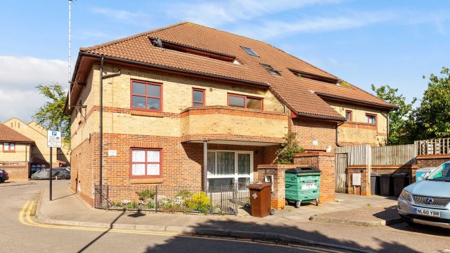 16 Longfellow Road, Walthamstow, London, E17 8DP 1