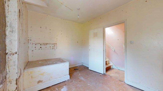 Flat C, 1 Linthorpe Road, Stamford Hill, London, N16 5RE 10