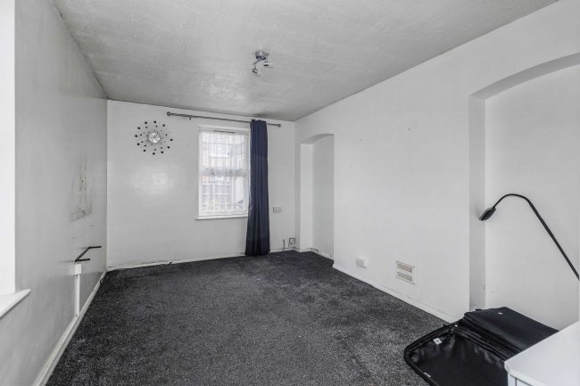 24 Snow Hill, Maulden, Bedford, MK45 2BW 2