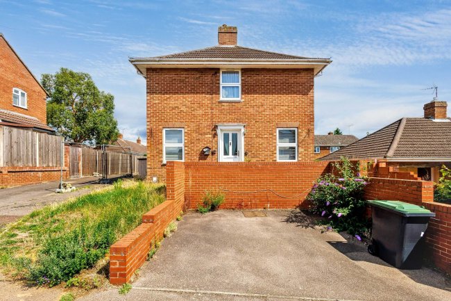 24 Snow Hill, Maulden, Bedford, MK45 2BW 2