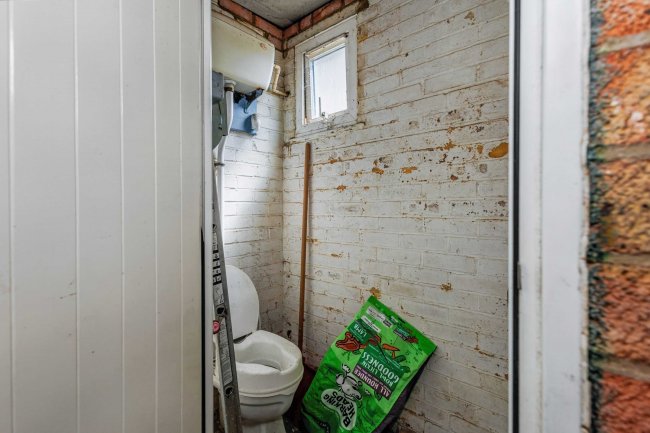 24 Snow Hill, Maulden, Bedford, MK45 2BW 2