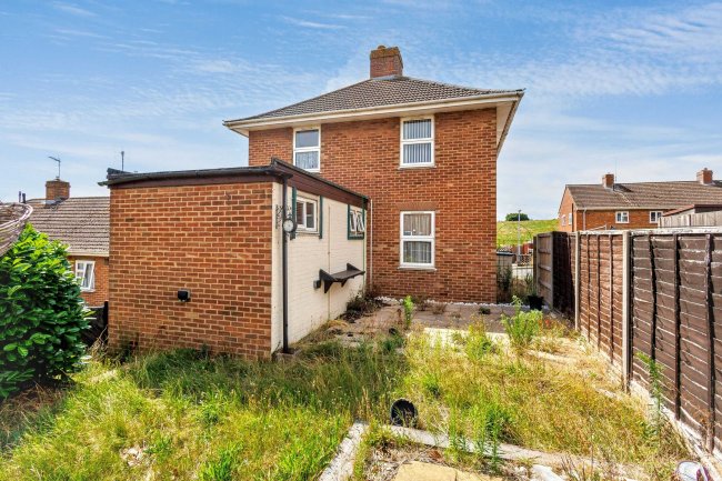 24 Snow Hill, Maulden, Bedford, MK45 2BW 2